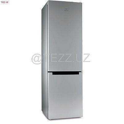 Холодильник  Indesit DS 4200 SB Silver