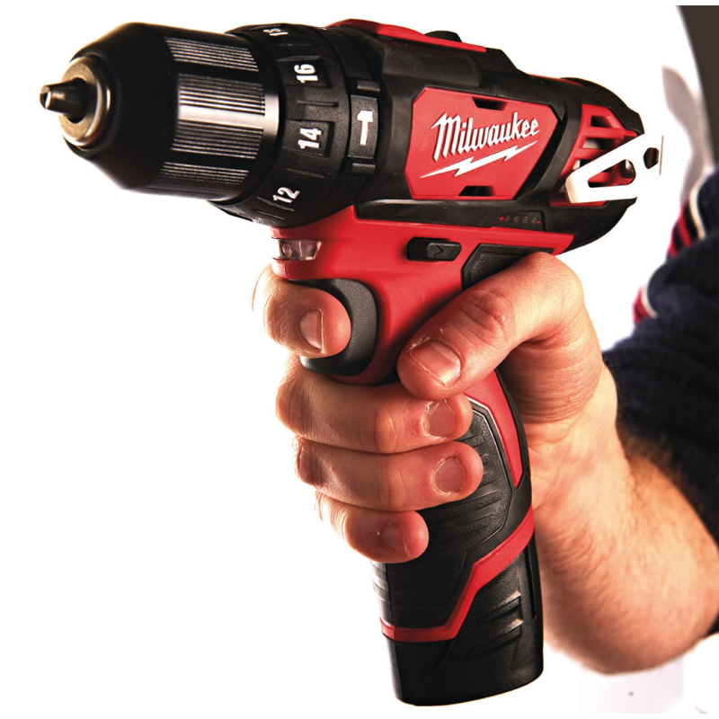 Аккумуляторная дрель-шуруповерт Milwaukee M12 BPD-202C (4933441940) 2x2 Ah