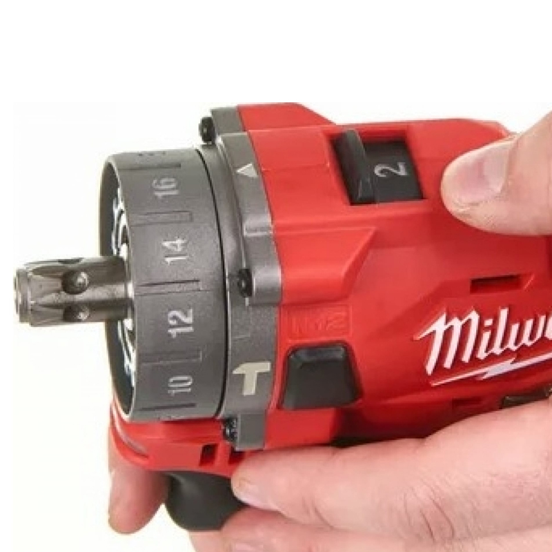 Аккумуляторная дрель-шуруповерт Milwaukee M12 FPDXKIT-202X 6-в-1  (4933464138) 2x2 Ah