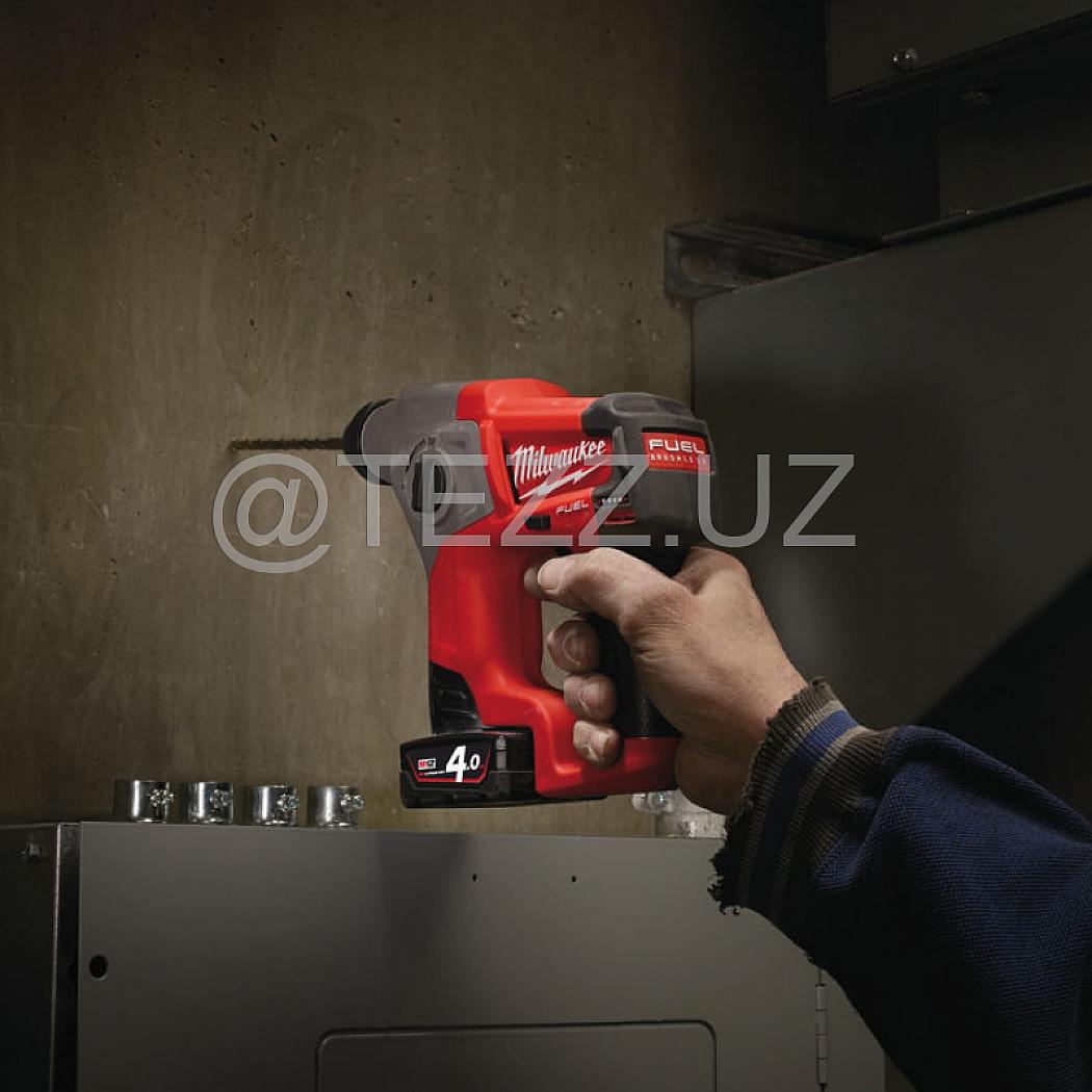 Аккумуляторный перфоратор Milwaukee M12 CH-602X FUEL (4933451510) 2x6,0 Ah